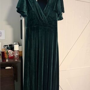 Lulu's Deep Green Velvet Maxi Dress